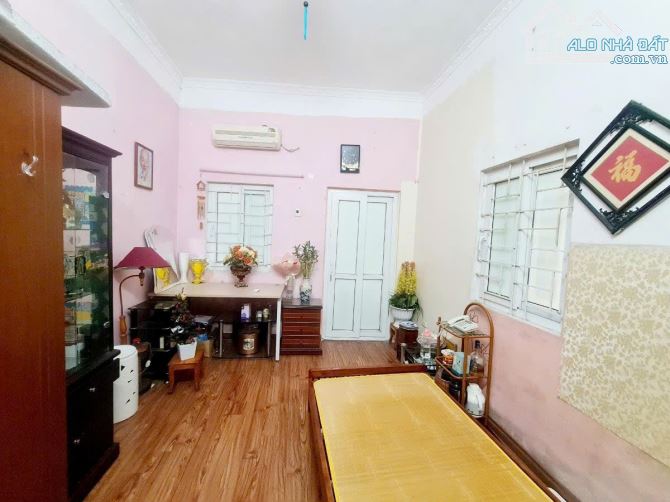 BÁN NHÀ ĐẶNG VĂN NGỮ - LÔ GÓC - NGÕ RỘNG - GẦN Ô TÔ CHỈ HƠN 6 TỶ - 3