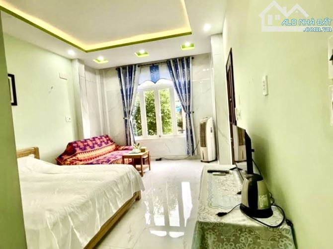 HOMESTAY 3 TẦNG- DÒNG TIỀN 100 TRIỆU THÁNG- LƯU QUÝ KỲ - NGAY CHỢ ĐÊM HỘI AN - 3