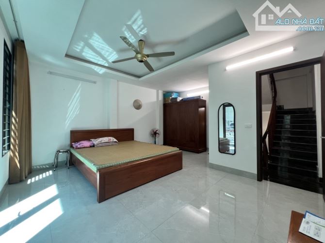 Nhà đẹp Khương Trung – 42m² – 5 tầng – MT 5.5m – Ô tô vào nhà 🚗🏠 - 3