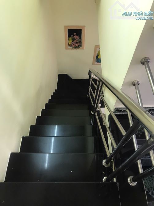 98Q4 – Bán nhà Đoàn Văn Bơ Q.4, ngang 4.4m nở hậu lộc, 2 tầng 2PN, sổ riêng, CHỈ 3.8 tỷ TL - 3