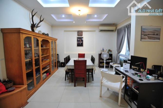 Biệt Thự 2 tầng, Huỳnh Tấn Phát, Quận 7, 270m2, Hẻm Xe Tải, Giá chỉ 30 Tỷ. - 3
