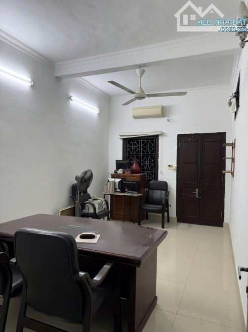 Cho thuê nhà ngõ 559 Kim Ngưu - Hai Bà Trưng,DT 55m2 x 3 tầng giá 10tr - 3