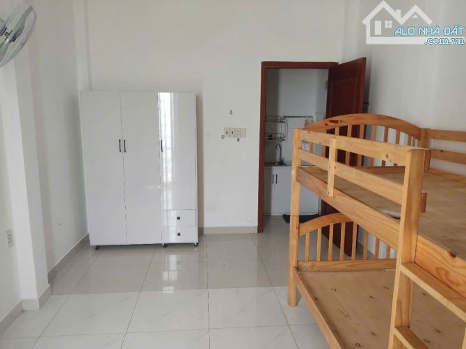 căn hộ dịch vụ 7 phòng - doanh thu 20tr- trung tâm q9 - chỉ 6.1 tỉ - 3