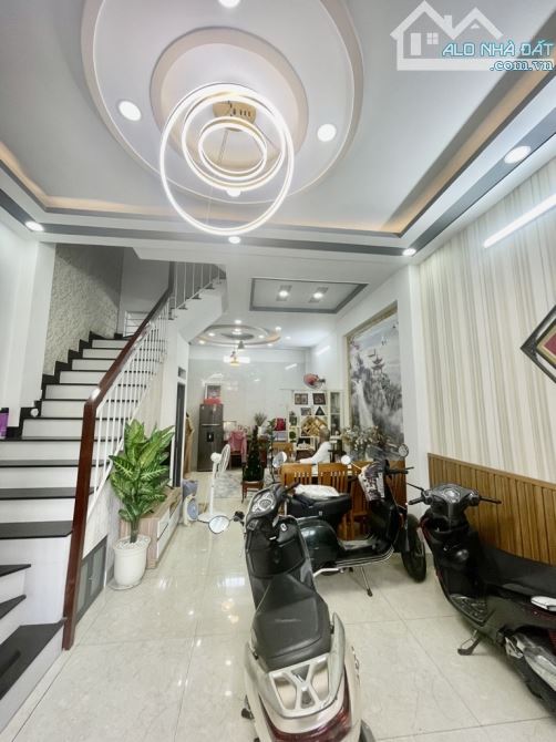 Bán Nhà Quận Gò Vấp Hẻm Xe Hơi - 4 Tầng, Gần Làng Hoa, Full Nội Thất, Sổ Riêng - Giá Tốt - 3