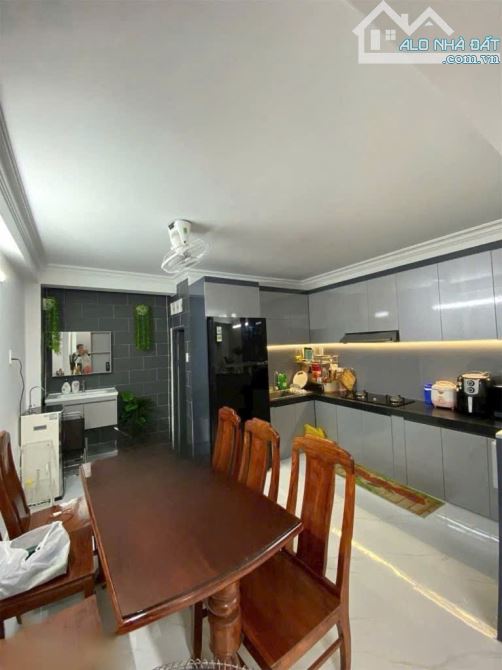 Bán nhà mặt tiền đường ngay chợ An Sương Q12 - 4x24 đường 12m - Nhỉnh 6 tỷ - 4