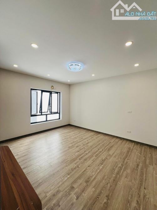 💥 CẦN BÁN NHÀ LẠC LONG QUÂN – 71M² – 5 TẦNG – MT 6M – 11.5 TỶ 💥  Lạc Long Quân | 71m² x - 4