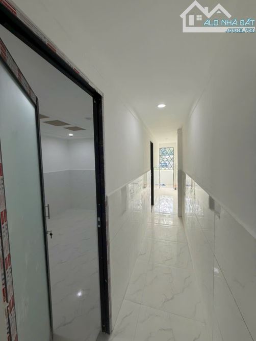 Bán Căn Nhà Sát Bên Đại Lộ Phạm V Đồng HBC Thủ Đức, Nhà mới hoàn toàn, đầy đủ nội thất cơ - 4
