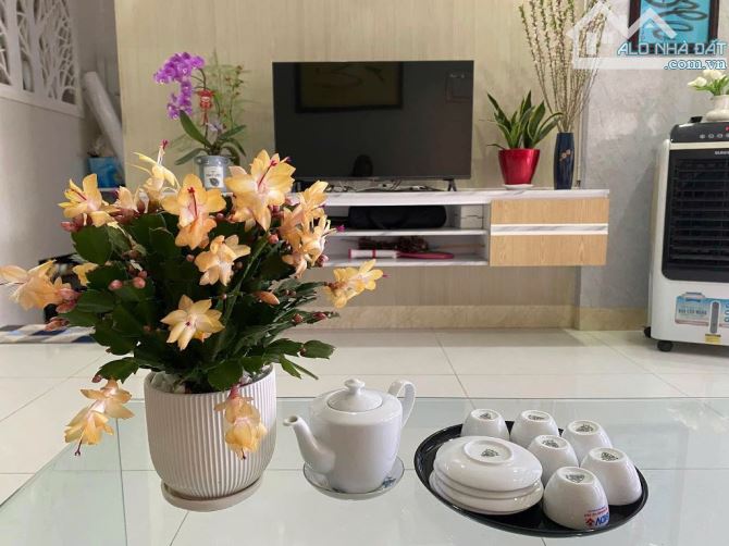 BÁN GẤP NHÀ 3 TẦNG ĐƯỜNG KHUÊ MỸ ĐÔNG GẦN  BIỂN MỸ KHÊ TT NGŨ HÀNH SƠN CHỈ NHỈNH 15 TỶ - 4