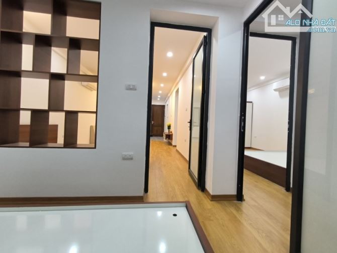 Bán mảnh đât mặt tiền Đào Duy Từ Hoàn Kiềm Dt 350 m2 mt 15m Giá 250 tỷ lh Huyền 7 X - 3