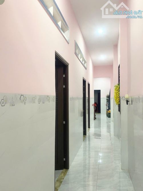 Bán nhà 5,7 x 31 cách mạng tháng 8 chỉ có 2 tỷ 600 - 4