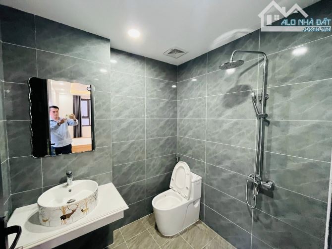 BÁN NHÀ THỊNH QUANG – ĐỐNG ĐA, LÔ GÓC 2 MẶT NGÕ, GẦN ĐƯỜNG Ô TÔ, NHÀ ĐẸP 5 TẦNG. - 4