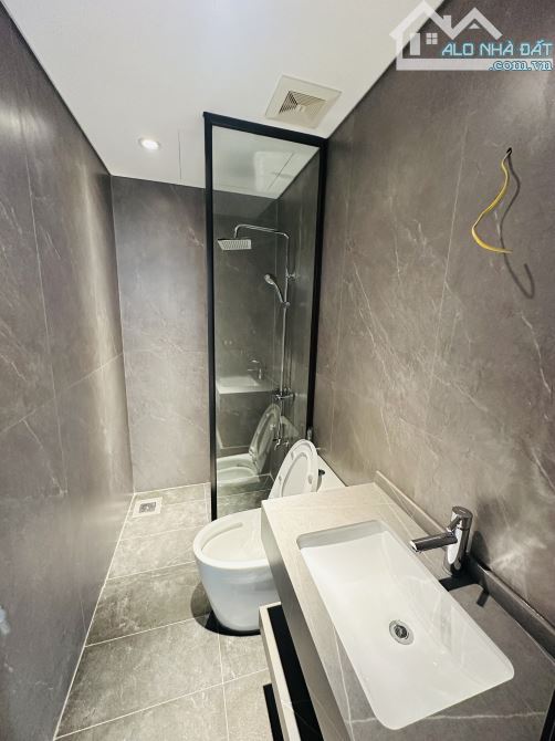 Phân lô, nhà mới, oto đỗ trong nhà 2 cái. Hàng hiếm ngay Hoàng Quốc Việt, Cầu Giấy - 4