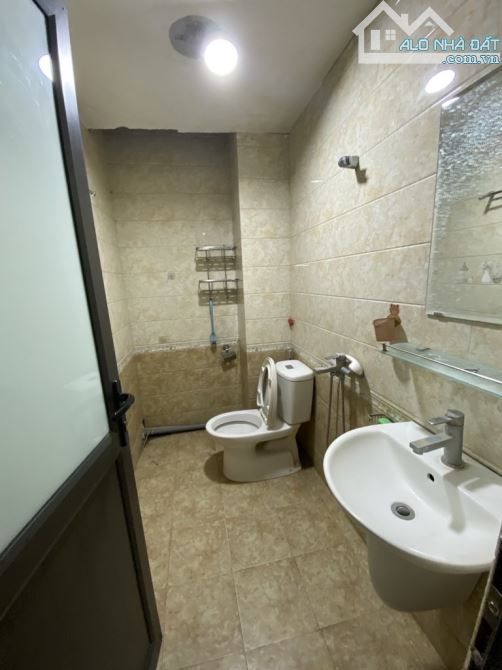 NHÀ DÂN XÂY PHỐ CÁT LINH,P/LÔ,2 MẶT NGÕ, NHÀ 5 TẦNG x 38M2,MT-3.5M  GIÁ CHỈ 10.3 TỶ - 4