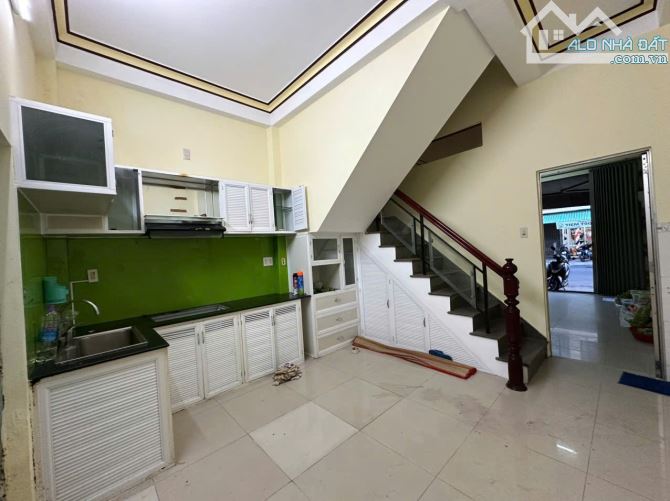 Hạ Giá bán nhà 3 tầng đường 16m trung tâm Cách biển Nha Trang 1km- - 4