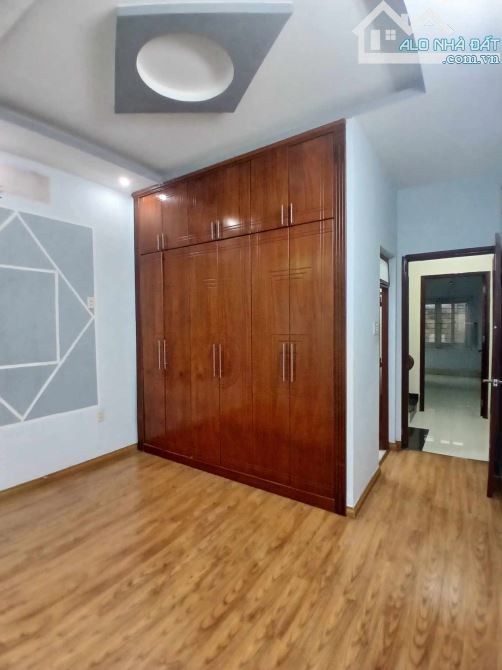 🏤 BÁN NHÀ ĐẸP 3 TẦNG HẺM 243/46 HOÀNG DIỆU PHƯỜNG 4 QUẬN 4,-54M² NGANG 4.3M . CHỈ 7,3TỶ - 4