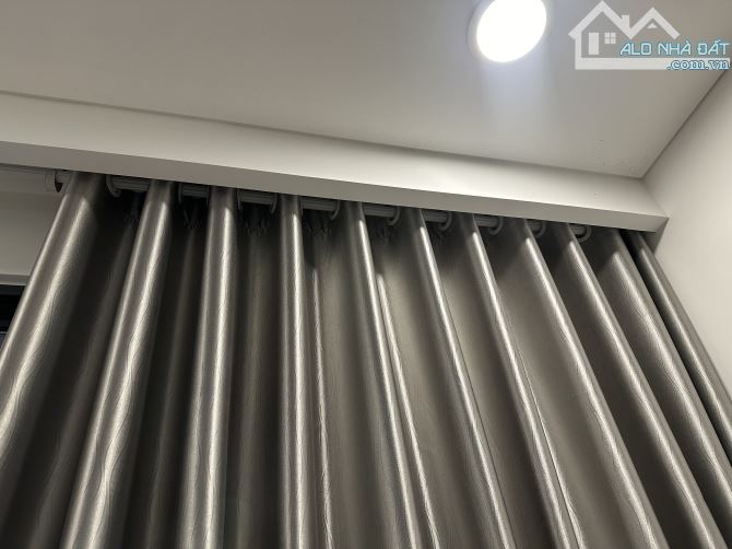 Cho thuê nhà mặt tiền Quận 3 - nhà 3 tầng mới có chỗ đỗ oto - 4