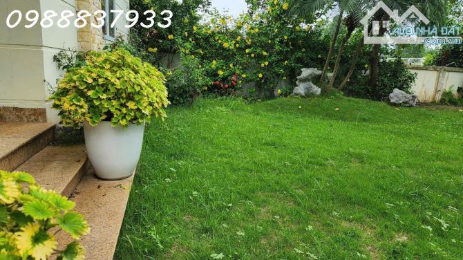 Nhà cạnh hồ, TX Sơn Tây, view như Đà Lạt, cần bán gấp giá rẻ - 4