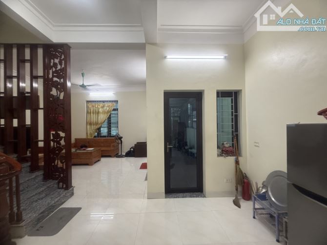 🔥BÁN NHÀ 3 TẦNG 121M CHỦ TỰ XÂY - NGAY VÀNH ĐAI 3.5 – CƠ HỘI HIẾM - GIÁ 10 TỶ🔥 - 4