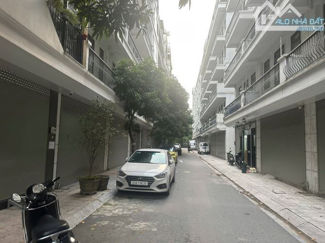 BÁN LIỀN KỀ THANH LIỆT SÁT VĐ3 - SỔ ĐỎ 48m2 7 TẦNG THANG MÁY OTO TRÁNH VỈA HÈ 17.95 tỷ - 4