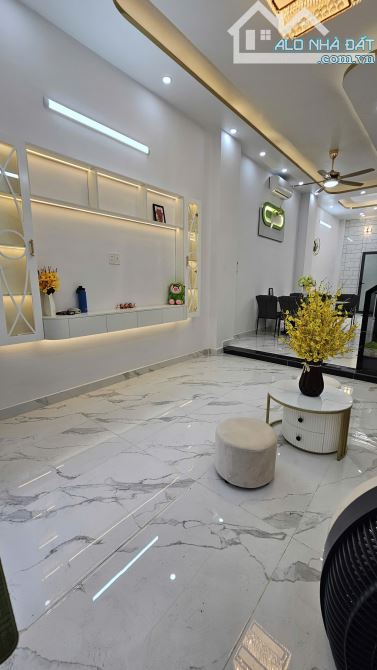 MẶT TIỀN XE HƠI NGANG 4 DÀI 12.5 4 TẤM CÓ 100 TRIỆU - 4
