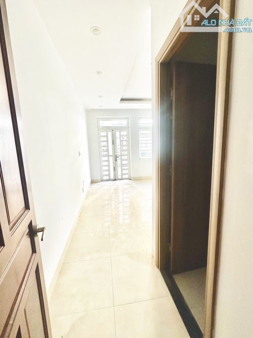 “BÁN NHÀ BỐN TẦNG MỚI ĐẸP LINH  ĐÔNG- HẺM XE HƠI - KHU PHÂN LÔ - GẤP BÁN GIẢM 200 TRIỆU(4* - 4