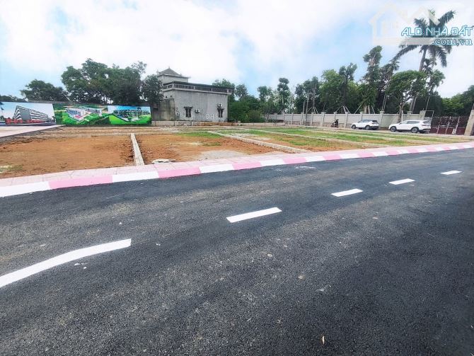Đất nền Láng Hòa Lạc 100m2 giá 2.35 tỷ – đường ô tô, gần trường học, dân cư đông  Nguyễn - 4