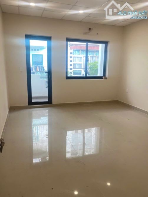KẾ Q1 - ĐỐI DIỆN LANDMARK 81 - 57m - chỉ nhỉnh 5 TỶ - 4