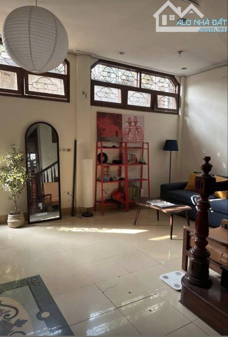 Cho thuê nhà nguyên căn trong khu 16A Lý Nam Đế, Hoàn Kiếm. DT 75m 4 tầng, giá 15tr - 4