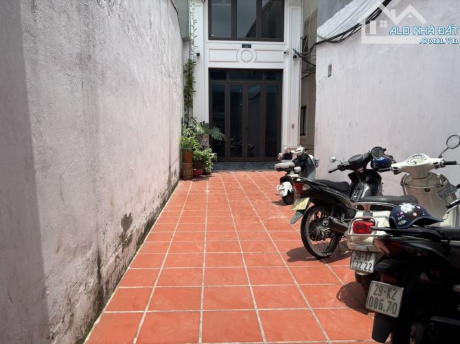 7.6 tỷ / 40 m2/ 5 tầng Giang Biên/ Ô tô Đỗ Cửa - 4