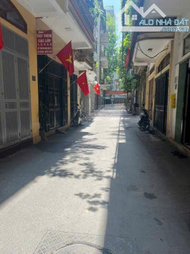 Cho thuê nhà ngõ 183 Hoàng Văn Thái , Khương Trung , Thanh Xuân , DT 50m2 x5 tầng, ô tô - 4
