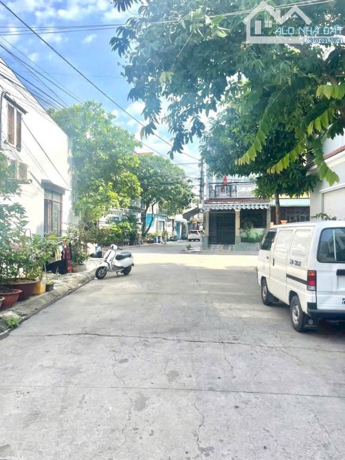 Nha 2 tầng   Gần Nguyễn thị minh khai  dic an - 5