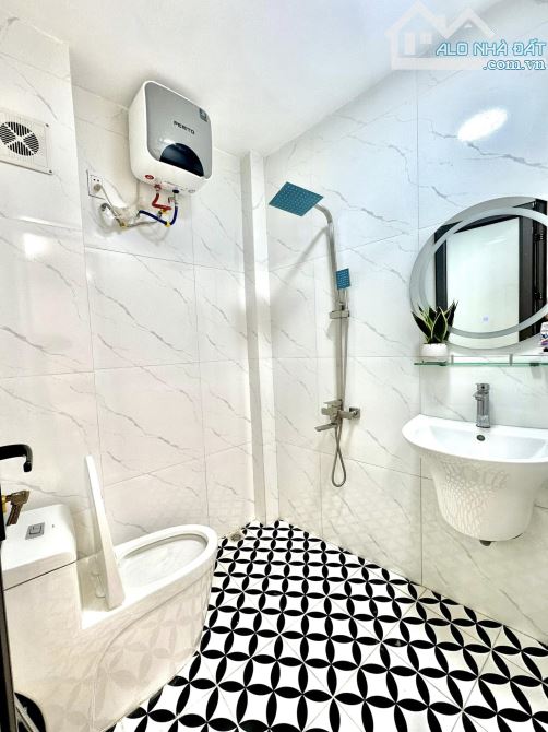 BÁN NHÀ THỊNH QUANG – ĐỐNG ĐA, LÔ GÓC 2 MẶT NGÕ, GẦN ĐƯỜNG Ô TÔ, NHÀ ĐẸP 5 TẦNG. - 5
