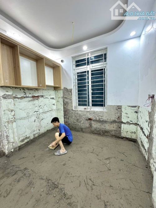 BÁN NHÀ NGÕ PHỔ GIÁC, ĐỐNG ĐA. DT 24mv 5 TẦNG, 3m MẶT TIỀN. Giá Thương Lượng 5.55 TỶ - 5