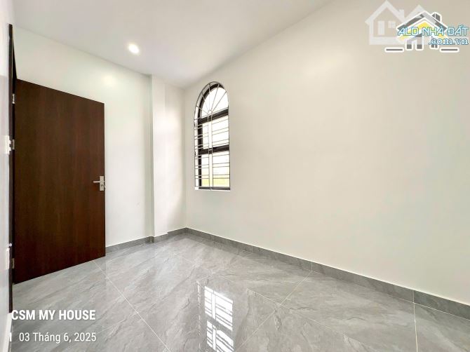 Khúc Thừa Dụ - Nhà Mới Ngõ Nông - 3 Tỷ 100 - 3 Tầng 42m - 5