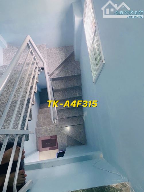 CĂN GÓC HIẾM - TÂN BÌNH - HẺM 4M 1/ - LẠC LONG QUÂN - 27/30M2 - 2 TẦNG - 2PN - 5