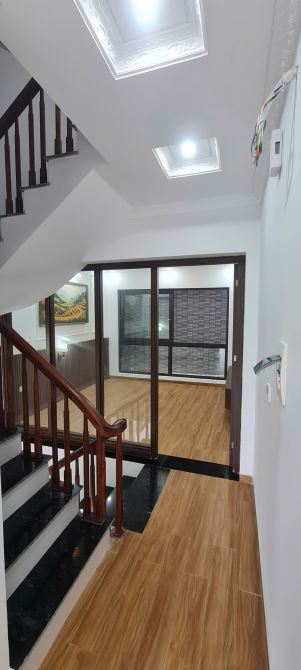 Bán nhà cạnh chợ trung tâm Tân Lập, Đan Phượng. 40m2 xây 5 tầng lệch 80m ra trục chính 422 - 5
