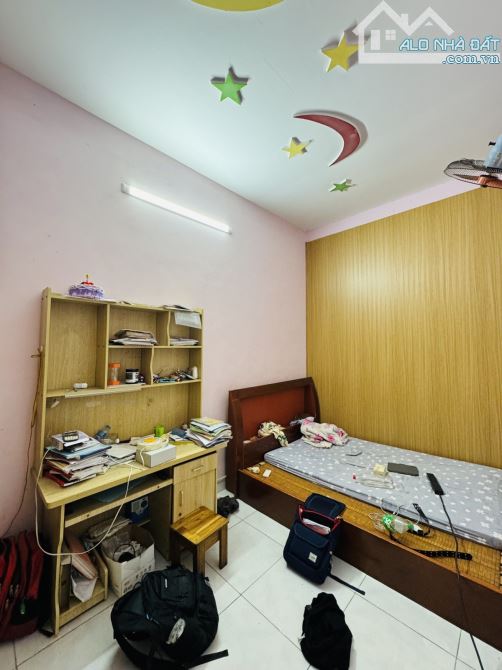 BÁN NHÀ TRẢ NỢ NGÂN HÀNG TẠI ĐƯỜNG SỐ 11, P. BHH , BÌNH TÂN , 3 TẦNG ,6.4 TỶ - 5