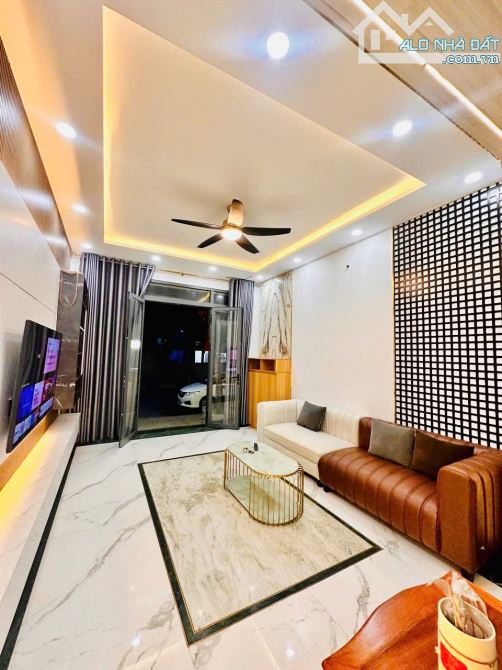 Bán nhà gần Ngã tư Ga , Giáp Gò Vấp, khu đồng bộ dân trí cao - 5