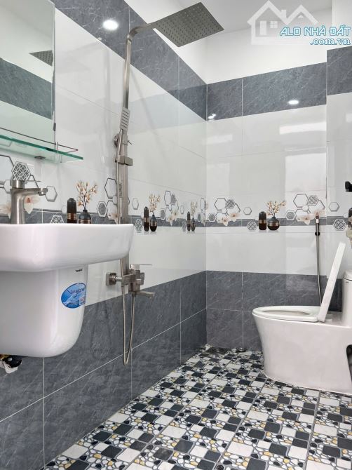 🔥 BÁN GẤP NHÀ CẤP 4 MỚI TINH . TRẦN THỊ HÈ, HIỆP THÀNH, Q12 📏 DT: 4 x 17 = 68m²  ** Sổ h - 5