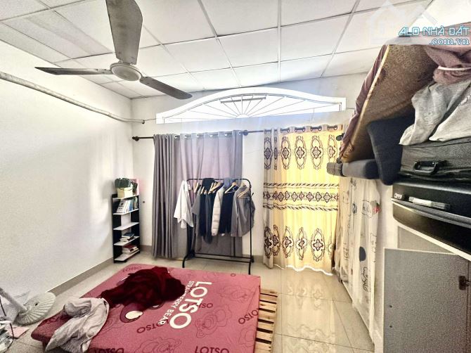 11.5 TỶ - MẶT TIỀN ĐƯỜNG 10M Ô TÔ VÀO NHÀ - 3 TẦNG -SỔ A4  VỊ TRÍ SIÊU ĐẸP KINH DOANH TỐT - 5