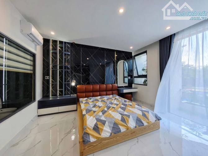 Cực hiếm! Nhà 3 tầng Đặng Văn Bi, 62m2, hẻm ô tô tránh.Giảm còn 5.8 tỷ - 5