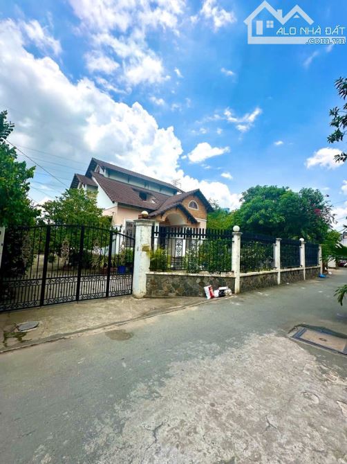 BIỆT THỰ PHƯỚC BÌNH – DT 939M² (NGANG 17M) - FULL THỔ CƯ – GIÁ 83 TỶ - 5