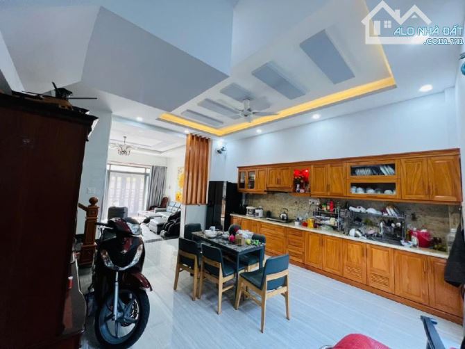HXH - NHÀ 3 TẦNG ĐẸP - KIÊN CỐ – 96M²(6x16M) – NỘI THẤT XỊN - 9,3 TỶ TL - 5
