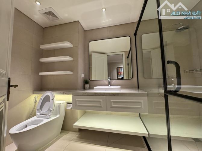 Gara 7 chỗ, thang máy, vỉa hè kinh doanh, Trần Quang Diệu - Hoàng Cầu, 68m*5T, hơn 27 tỷ - 5