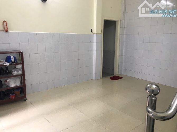 98Q4 – Bán nhà Đoàn Văn Bơ Q.4, ngang 4.4m nở hậu lộc, 2 tầng 2PN, sổ riêng, CHỈ 3.8 tỷ TL - 5