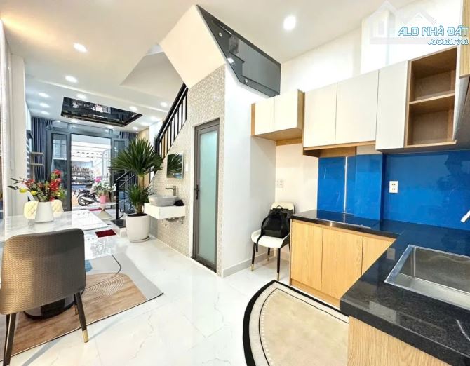 PHÚ NHUẬN. NHÀ BÁN 3 MT NGUYỄN ĐÌNH - CHIỂU (48M2) 3 TẦNG. FULL NỘI THẤT. CHỈ 6.5 TỶ - 6