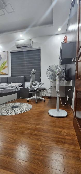 Lương Sử C- Nhà tự xây đẹp, oto tránh 20m, trung tâm, 45m2, hai thoáng. Giá 9.9 tỷ - 6