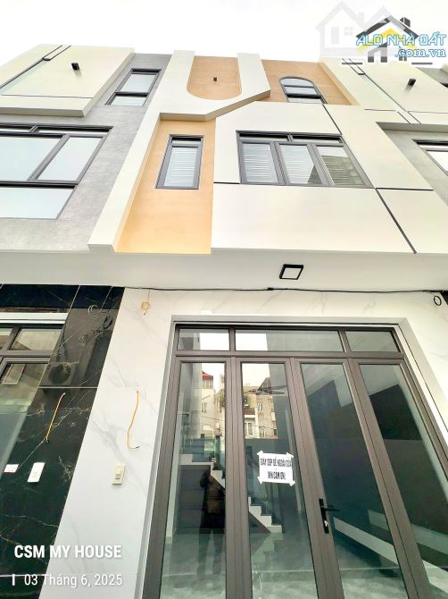 Khúc Thừa Dụ - Nhà Mới Ngõ Nông - 3 Tỷ 100 - 3 Tầng 42m - 6