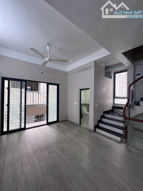 LẠC LONG QUÂN (TRÍCH SÀI) – CÁCH HỒ TẤY 50M – 55/60M² – MT 5.9M – 18.5 TỶ - 6