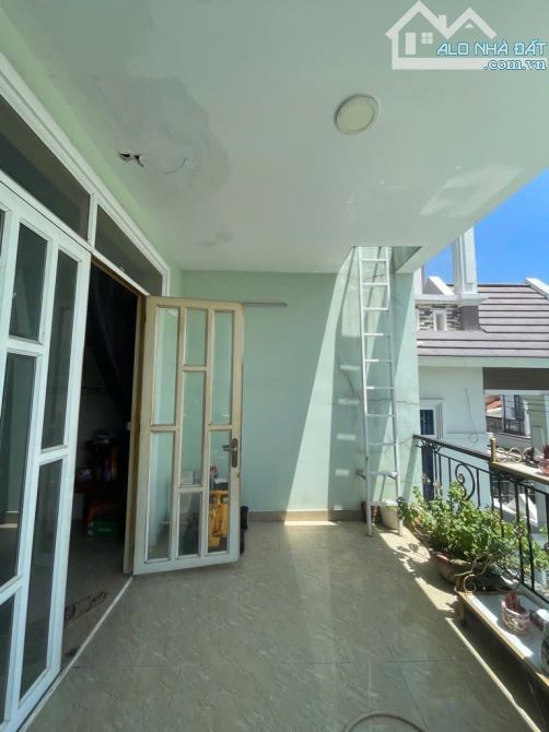 nhà 1t2l tương  lai 2 mặt tiền hẻm - gần ngã 4 thủ đức - giá 9.8 tỉ - 6